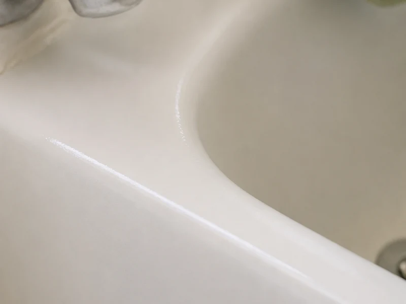 Same Sun Terrace bathtub after chip and rust repair and refinishing to a smooth white finish, Concord, CA